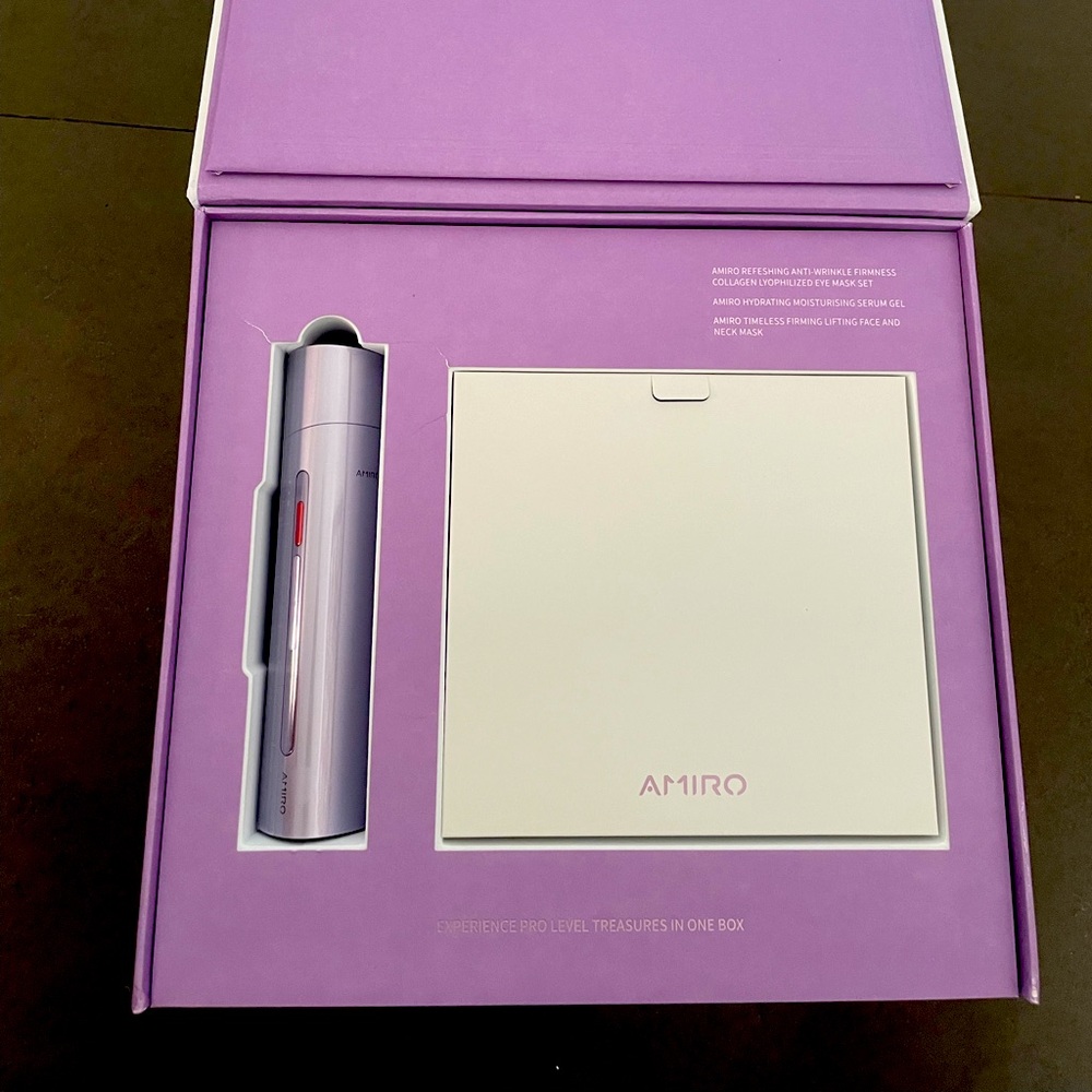 NWT AMIRO FACIAL DEVICE